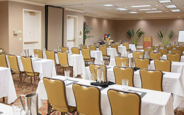 Pensacola Suites Hotel