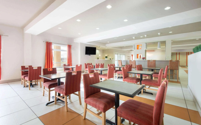 La Quinta Inn & Suites by Wyndham Harrisburg-Hershey