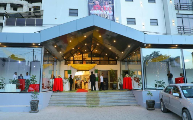 Platinum Hotel