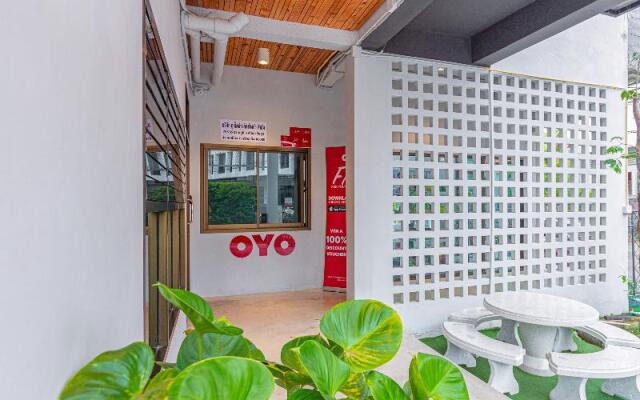 OYO 435 Frame Residence