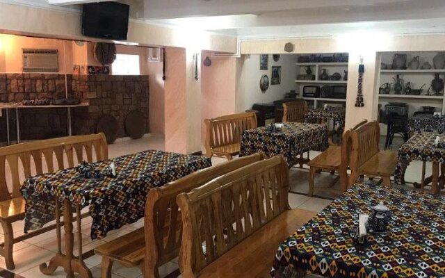 Zarina Hotel