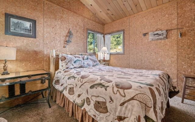 Forest Edge Retreat
