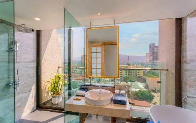 Sala Quy Nhon Beach Hotel