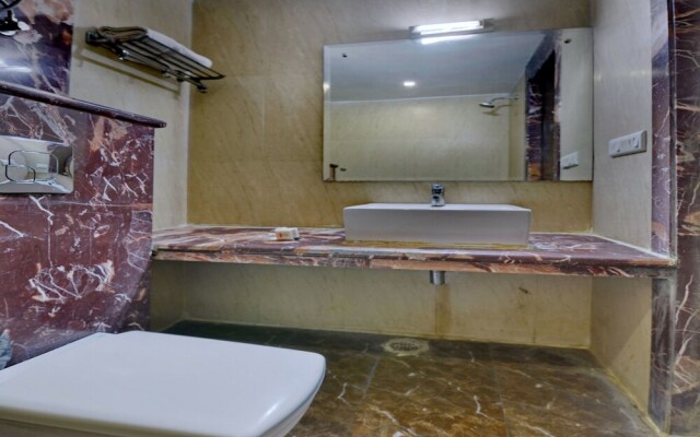 OYO Premium Jaipur Junction