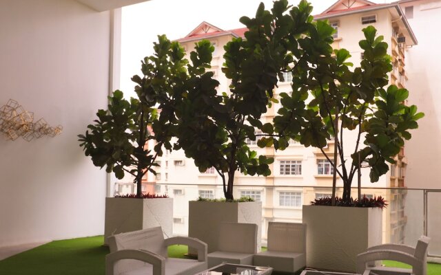 Reizz Residence