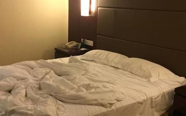 Xinyi Holiday Hotel