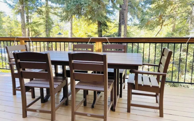 Hunter's Retreat in Upper Moonridge!