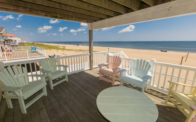 Nautical Nonsense - 8 Br Home