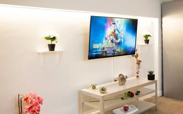 Dealhouse Apartments 1