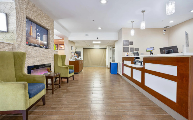 Comfort Inn & Suites Montgomery East Carmichael Rd