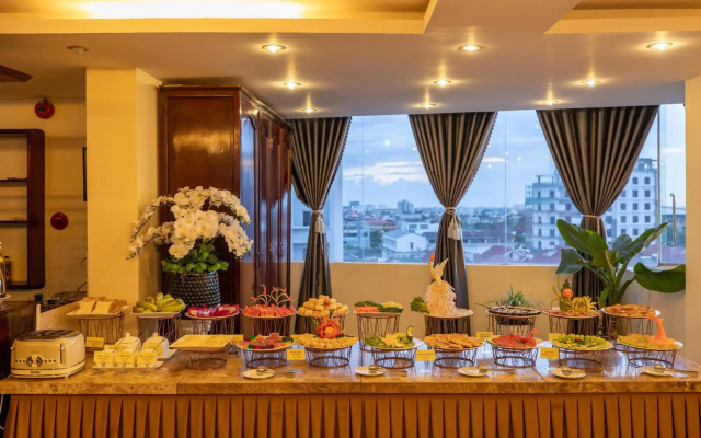 Hue Crown Boutique Hotel