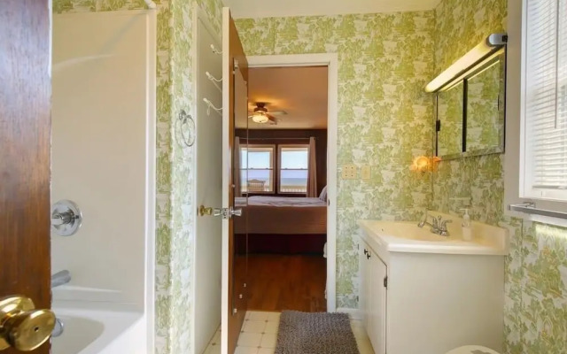 Time Out - 4 Br Home