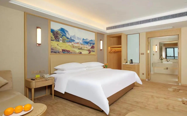 Yijia International Hotel