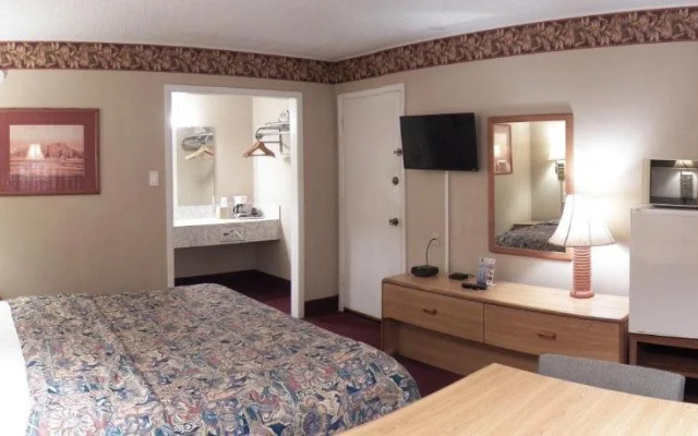 River Forest Inn