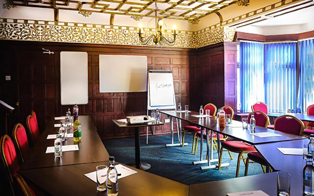 Luton Hotel