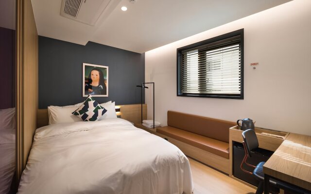 No 25 Signature Centum