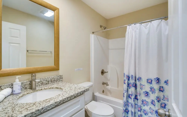 Spacious D'iberville Townhome Near Beach & Casino!