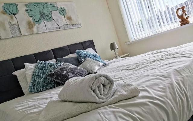 3bed Full House - Free Parking - Family Friendly!