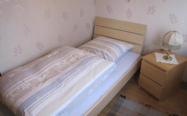 "Unter den Kastanien"