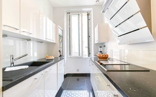 Luxury 2BR Apartment Near Le Vieux and Croisette