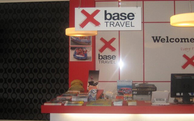 Based by the Lake - Hostel