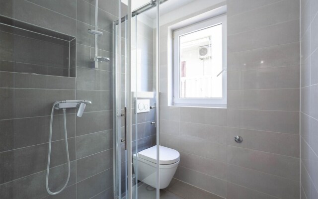 Amazing Apartment in Podstrana With Wifi and 1 Bedrooms