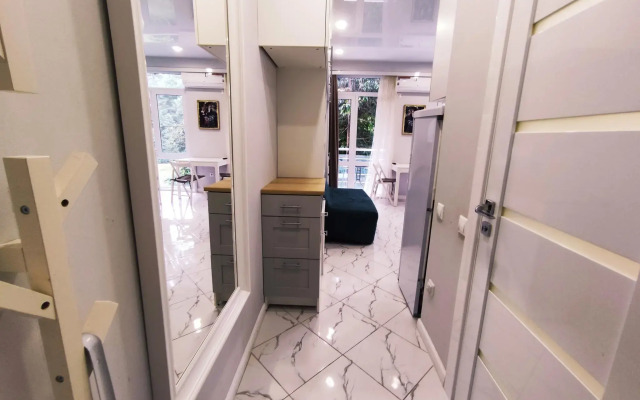 Apartments on 15/20 Tsvetochnaya Street