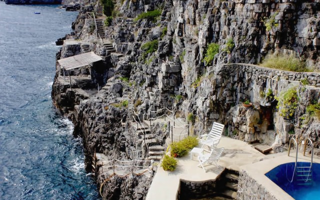 Exclusive Villa with Private Swimming Pool and Dock