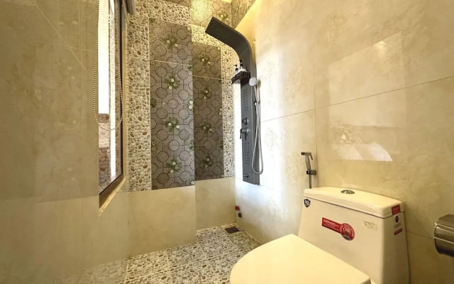 Capital O 1198 Dinh Loan Hotel