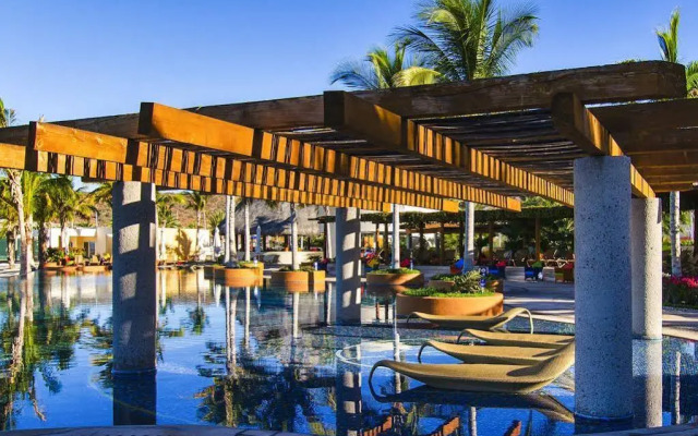 Costa Baja Resort & Spa