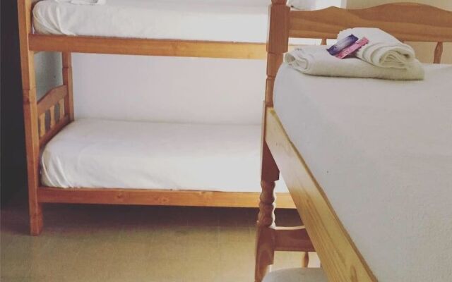 Bardas Hotel Cinco Saltos