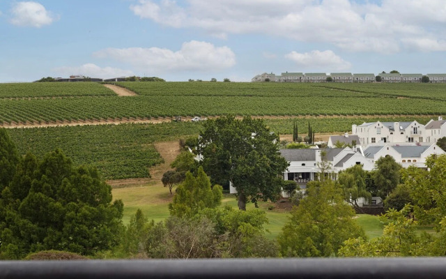 Winelands Golf Lodges 9