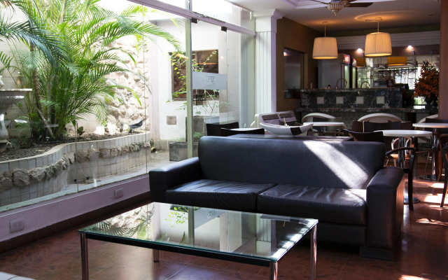 Hotel Orly