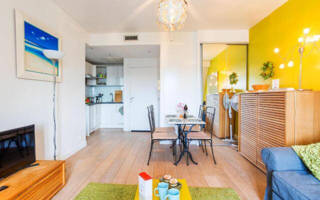 HUGO PARK AP4221 by Riviera Holiday Homes