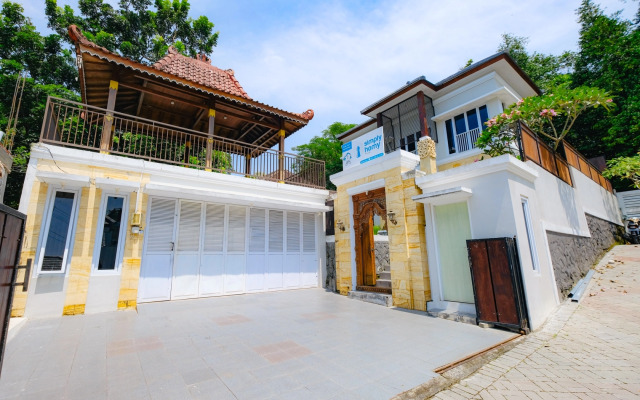 Villa Syariah Grand Bale with Private Pool by Simply Homy