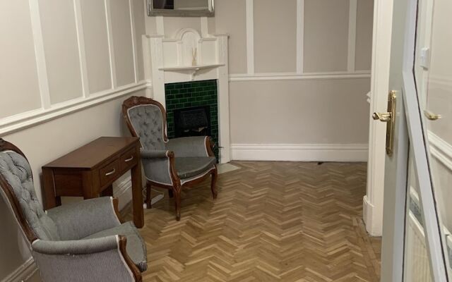 Entire Seaside Home, Sleeps 8, All En-suite Rooms