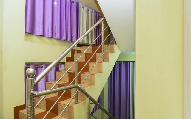 Hotel Mansarovar by OYO