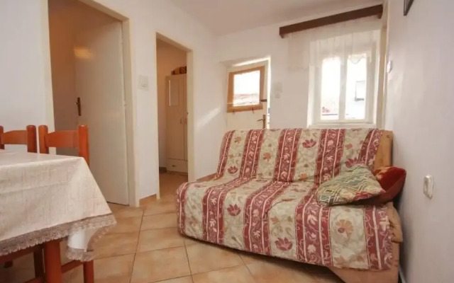 Mat - Great Location - A2-manji