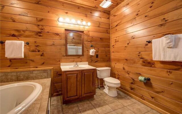 The Great Outdoors - Two Bedroom Cabin