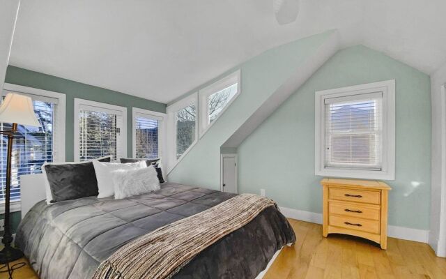 Abbett Placer Historic 7 Bedroom Home by RedAwning