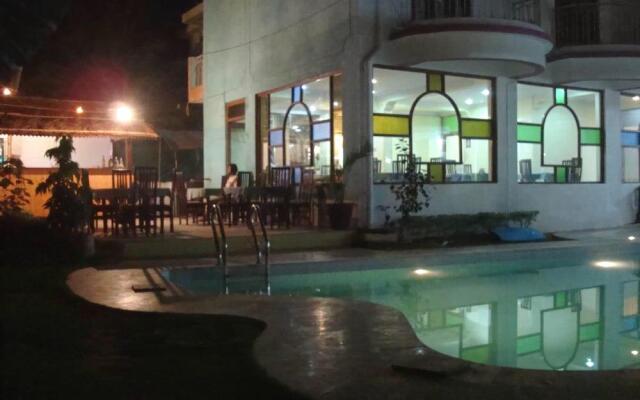 OYO 15651 Silver Palm Resort