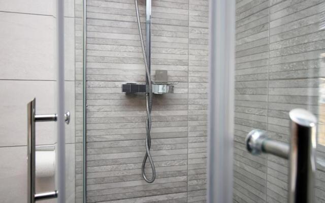 NEW 2 Bed Comfort - Functional - Secure - Private