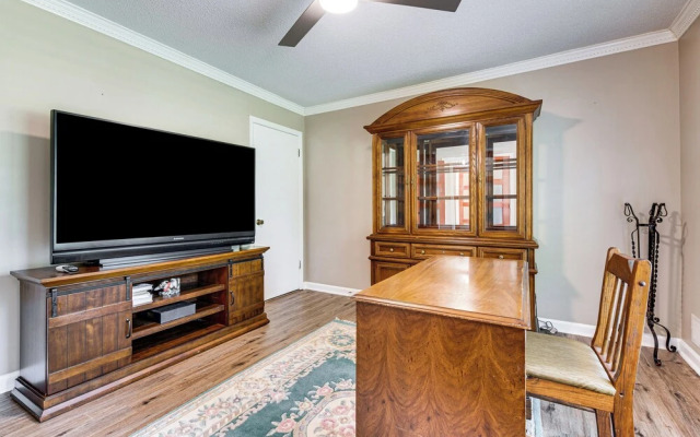 Stonecrest Family Home: Close to Panola Mountain!