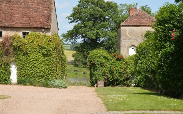 Lovely Mansion With Pond in Champvert