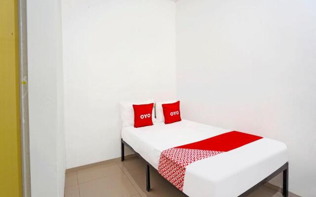 OYO Life 91670 Mannsur Homestay Syariah