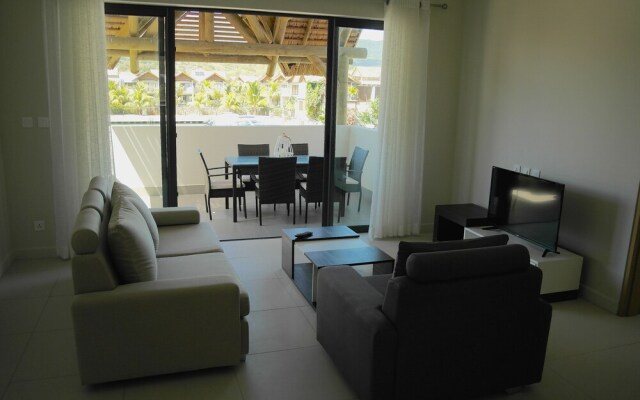 Immaculate Two Beds Luxury Marina Apartment