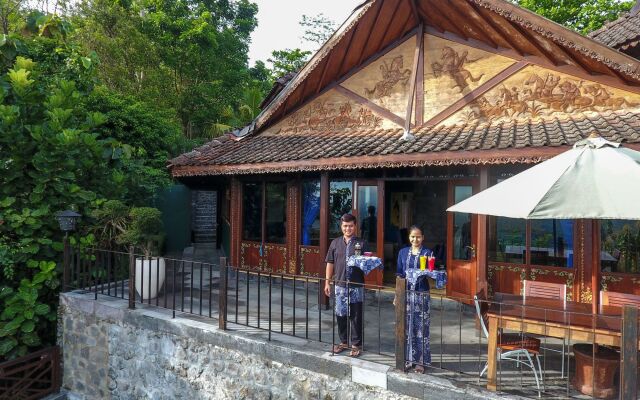 Villa Borobudur Resort