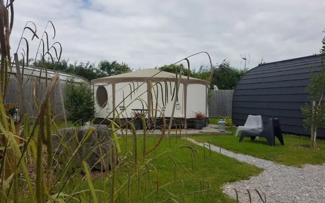 The Little Hide - Adult Only Camping Pods
