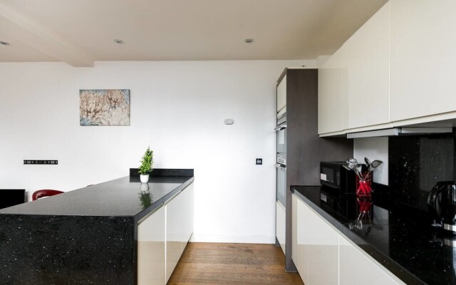 Modern 2 Bed In The Heart Of Ealing Broadway
