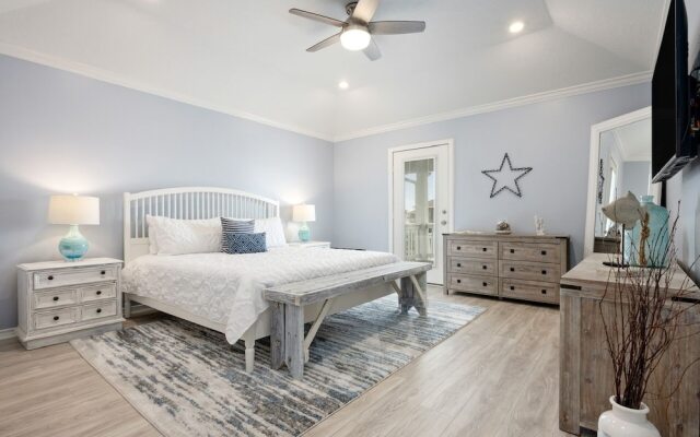 Bolivar Slam 3 Bedroom Home by RedAwning